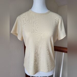 Creamy yellow women's short-sleeved top Frame medium